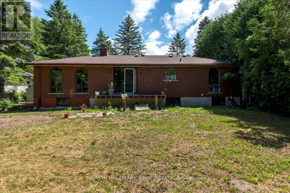 1164 North Shore Drive, Innisfil, Ontario  L0L 1R0 - Photo 15 - N12275139