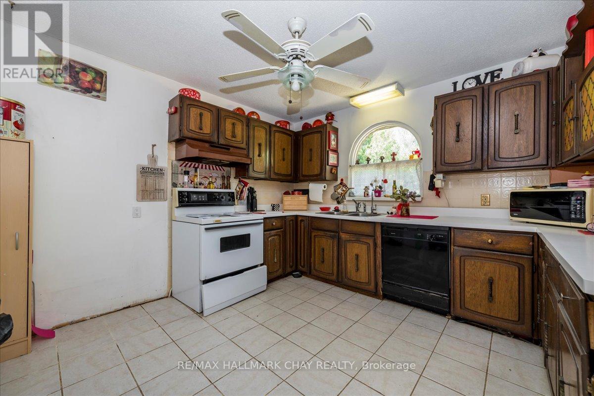 1164 North Shore Drive, Innisfil, Ontario  L0L 1R0 - Photo 6 - N12275139
