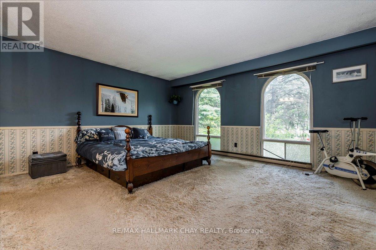 1164 North Shore Drive, Innisfil, Ontario  L0L 1R0 - Photo 7 - N12275139
