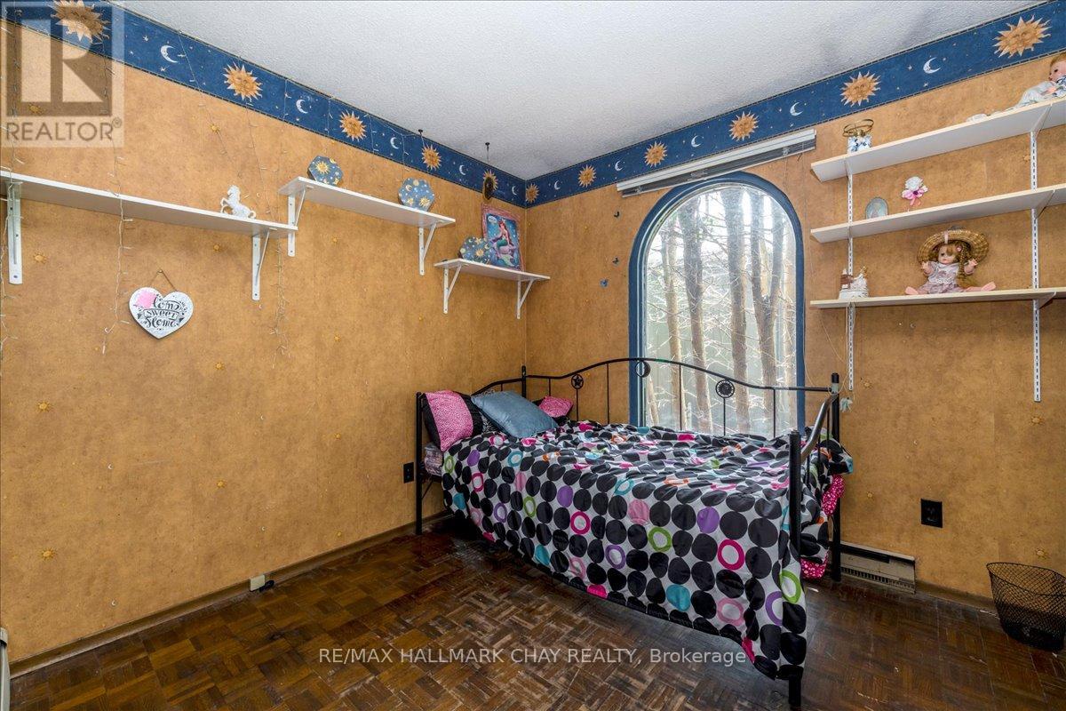 1164 North Shore Drive, Innisfil, Ontario  L0L 1R0 - Photo 8 - N12275139