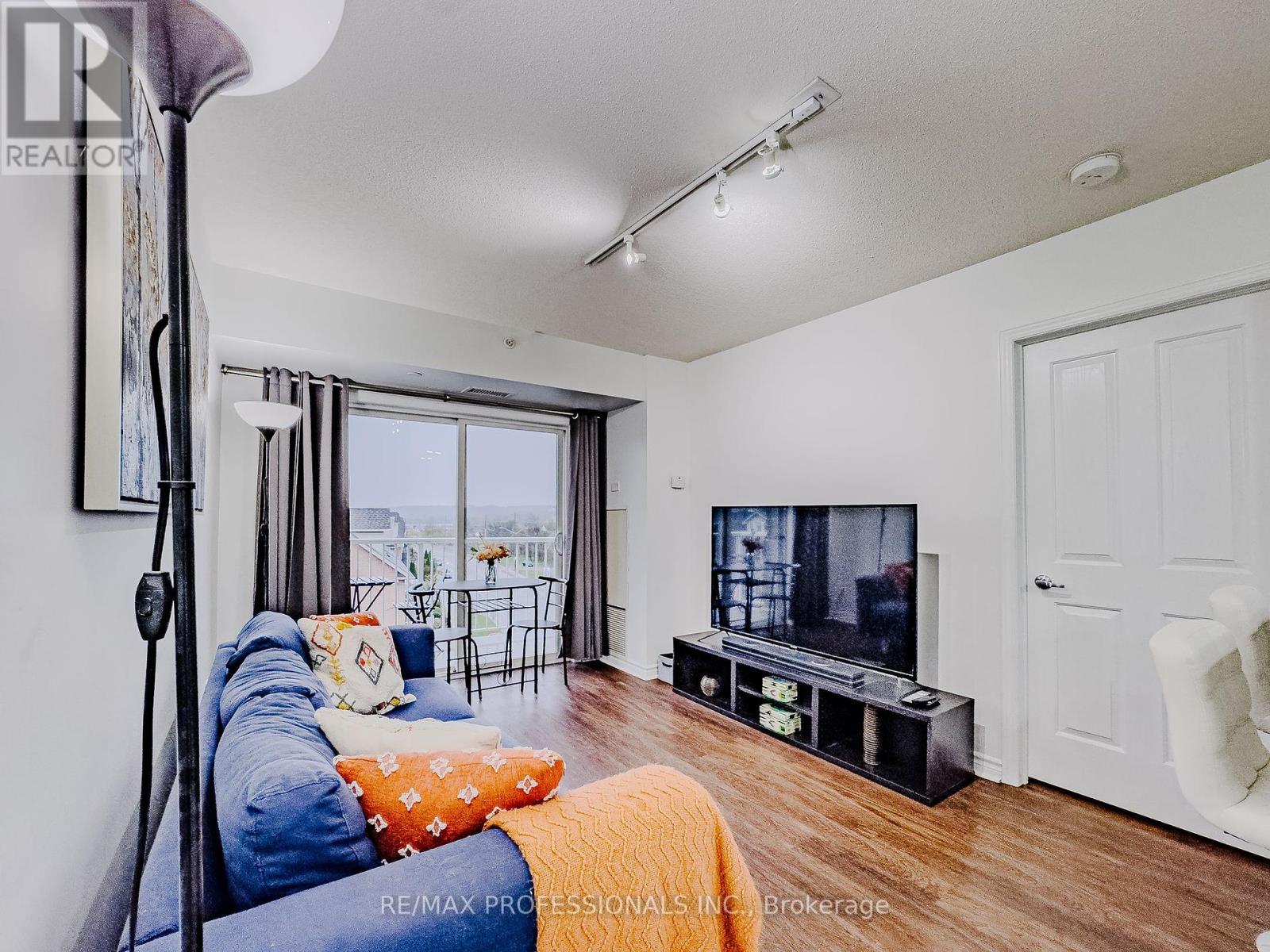 422 - 8 Harris Street, Cambridge, Ontario  N1R 8R1 - Photo 10 - X12275144