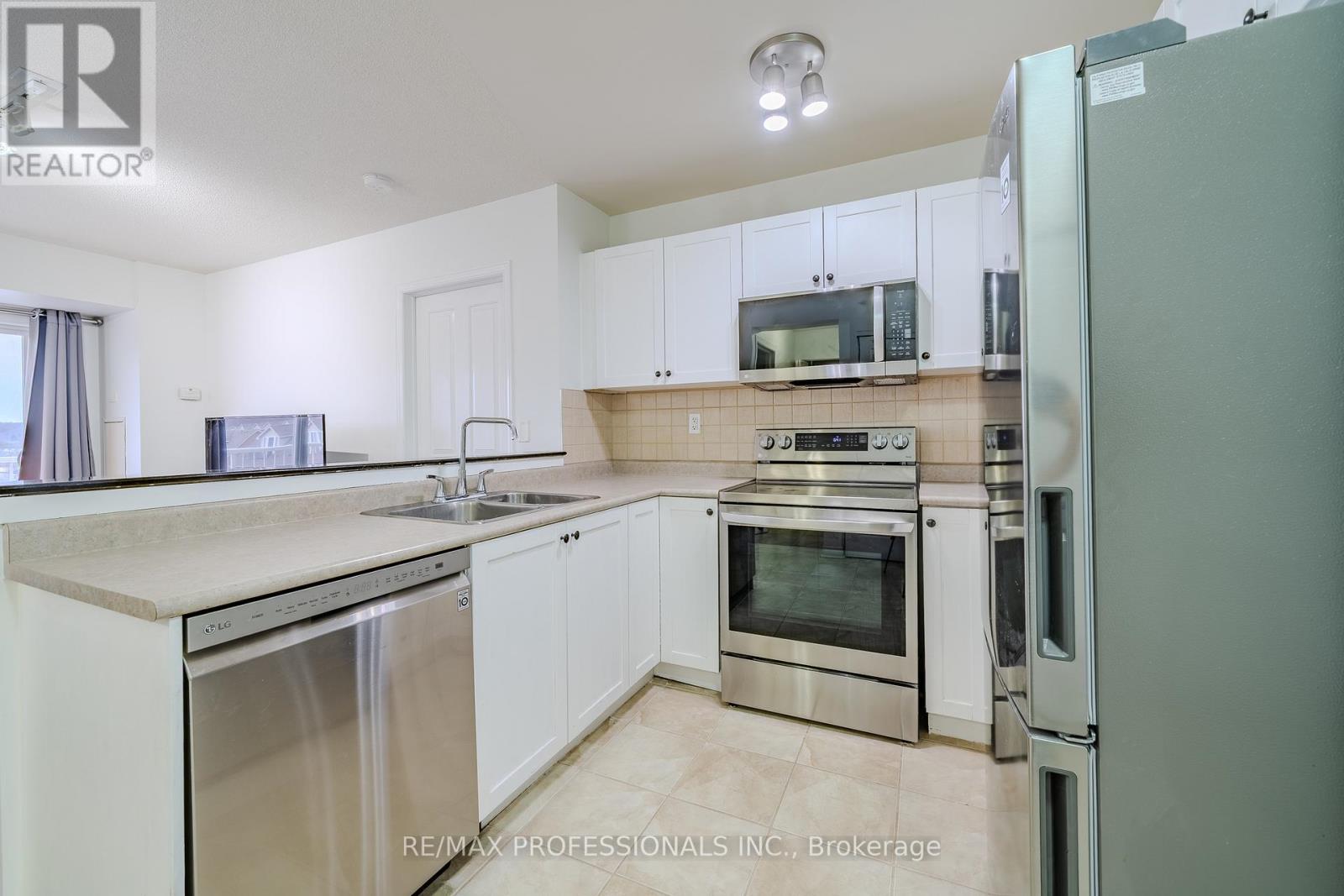422 - 8 Harris Street, Cambridge, Ontario  N1R 8R1 - Photo 7 - X12275144