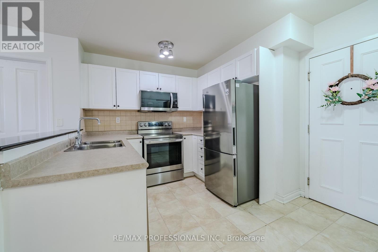 422 - 8 Harris Street, Cambridge, Ontario  N1R 8R1 - Photo 8 - X12275144