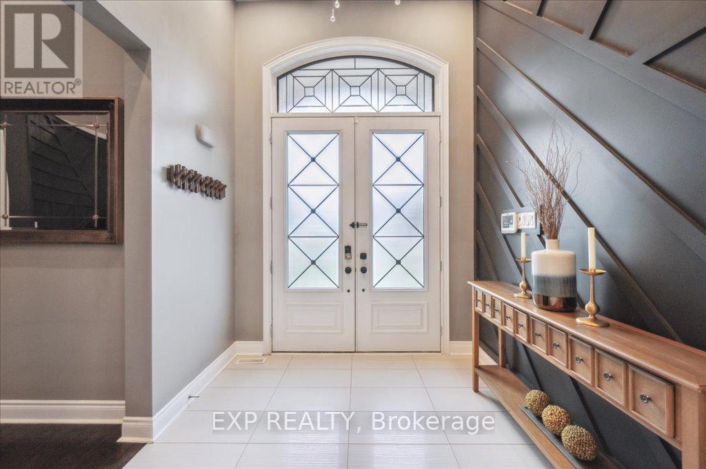 Property at 50 AGINCOURT CIRCLE image 4