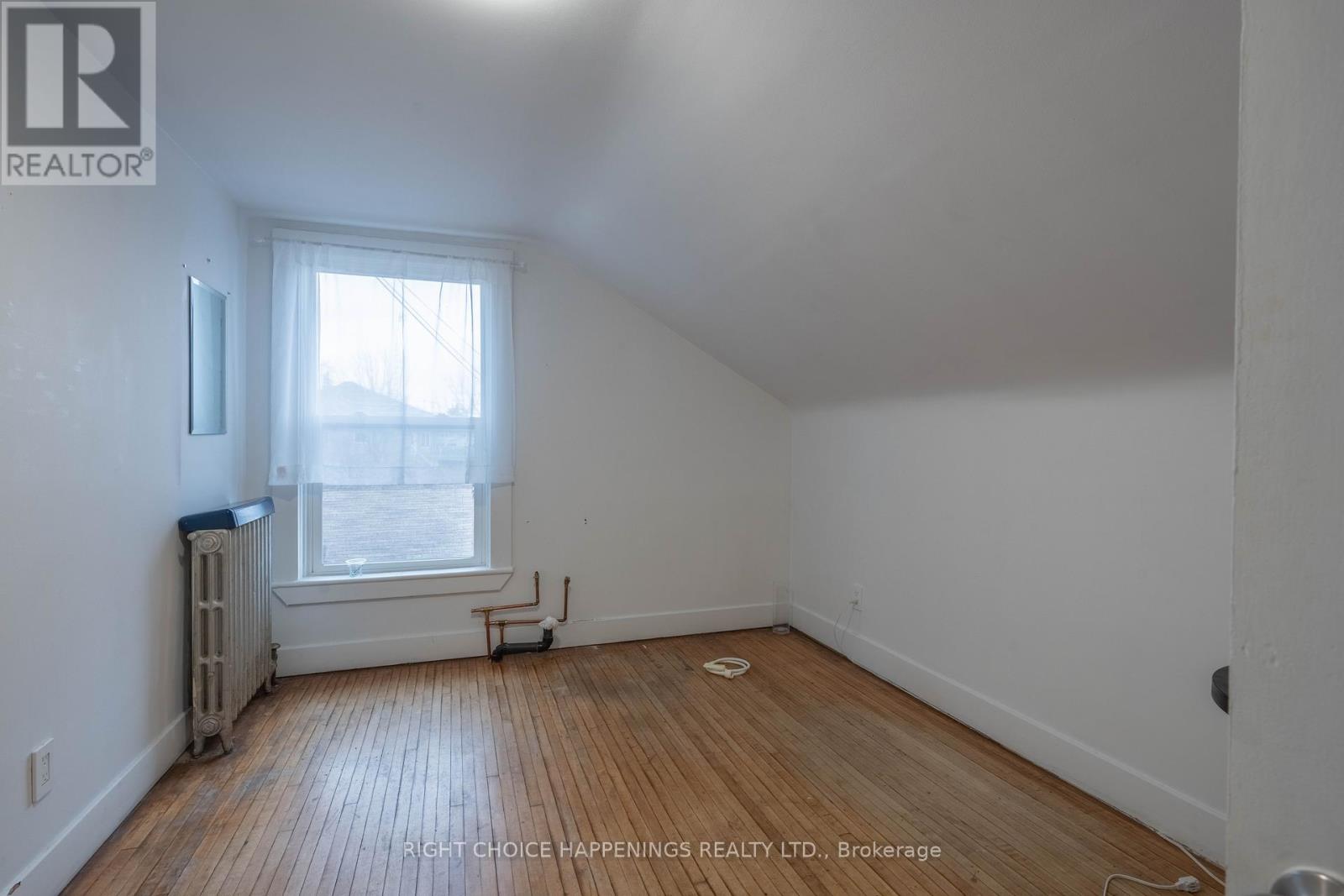 273 Main Street W, Port Colborne, Ontario  L3K 3V7 - Photo 12 - X12275248