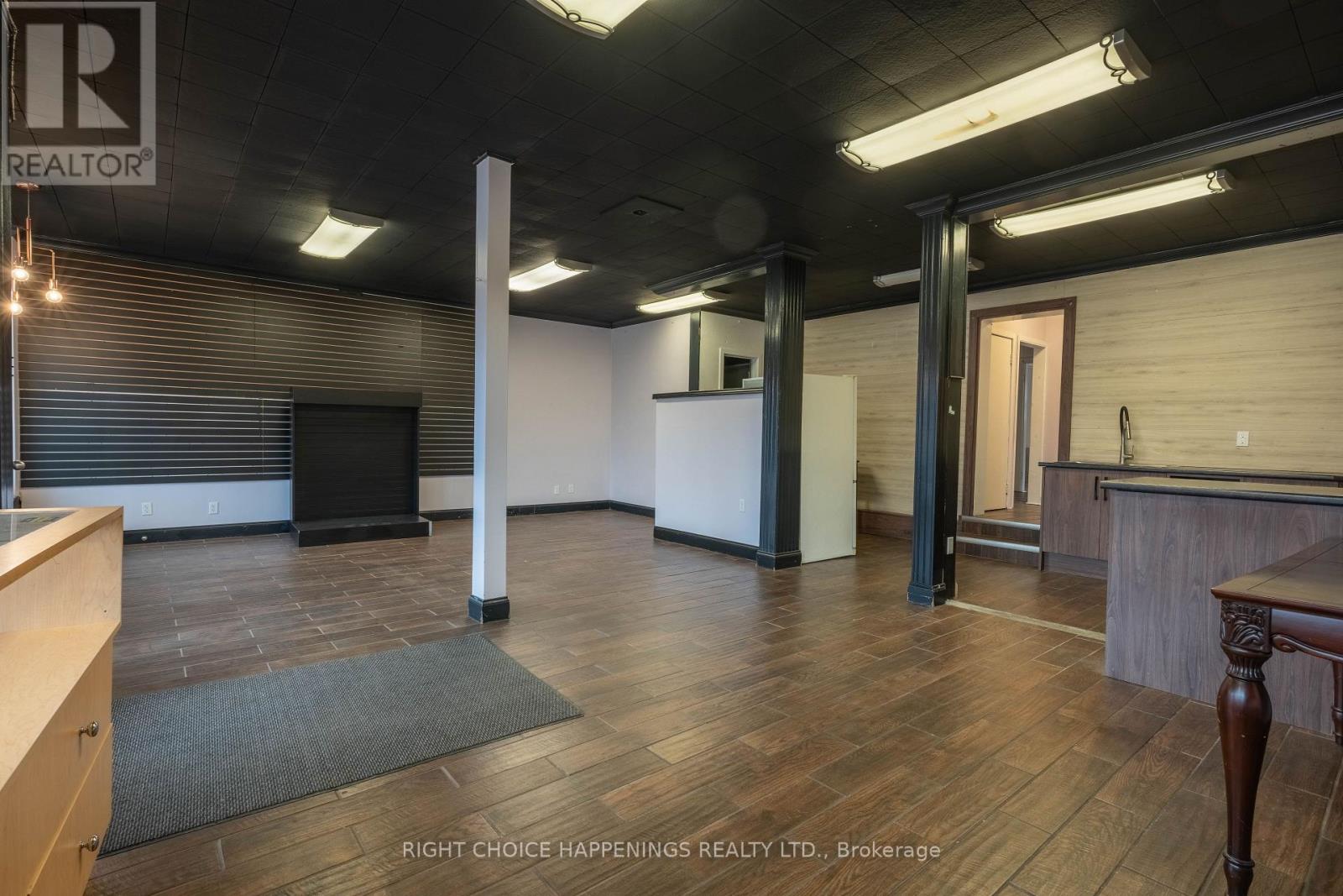 273 Main Street W, Port Colborne, Ontario  L3K 3V7 - Photo 3 - X12275248
