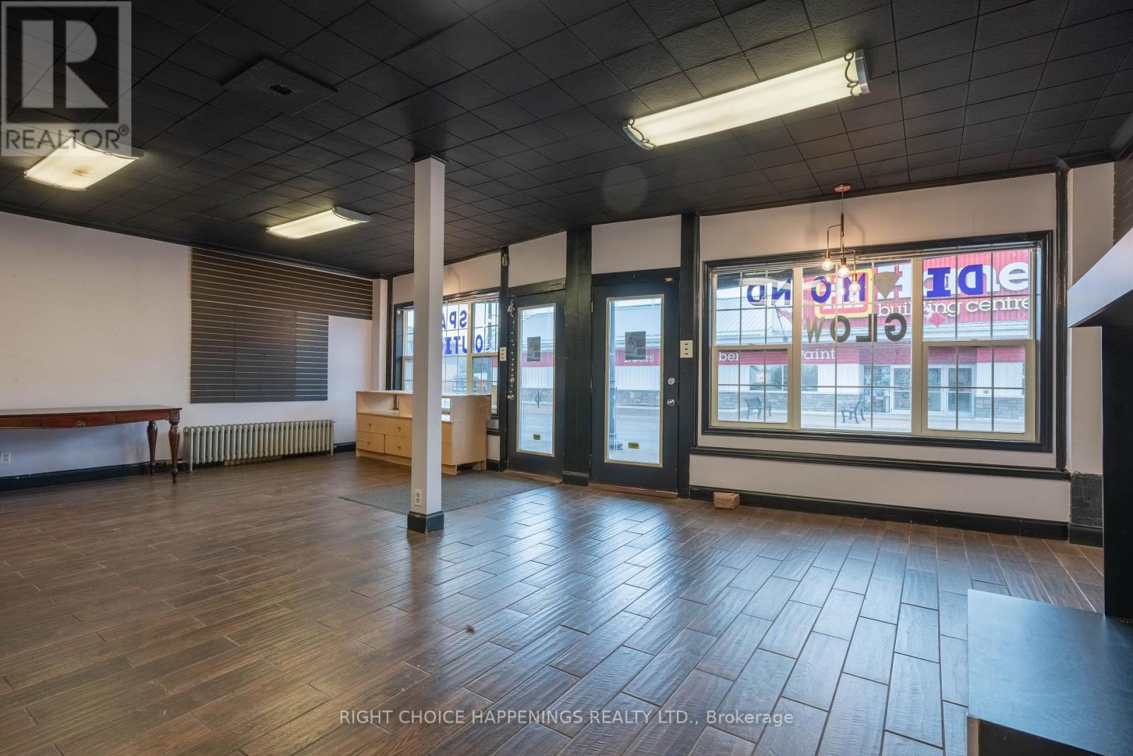 273 Main Street W, Port Colborne, Ontario  L3K 3V7 - Photo 4 - X12275248