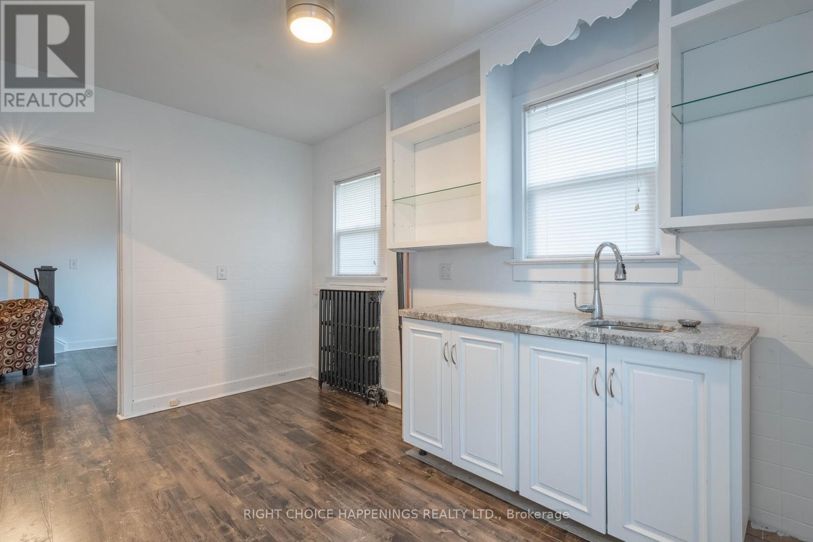 273 Main Street W, Port Colborne, Ontario  L3K 3V7 - Photo 9 - X12275248