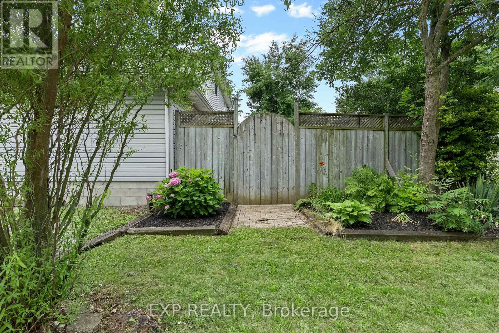 Property at 7161 AILANTHUS AVENUE image 5