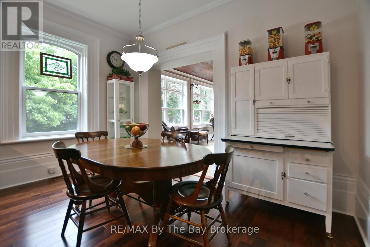 214 Elm Street, Clearview, Ontario  L0M 1S0 - Photo 13 - S12275210