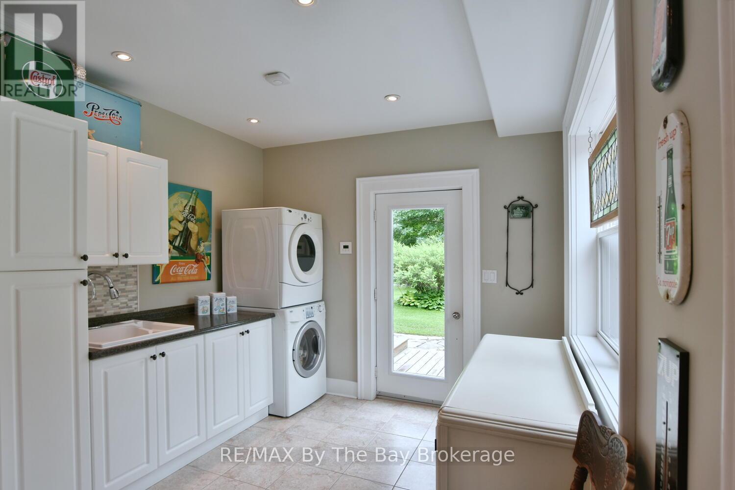 214 Elm Street, Clearview, Ontario  L0M 1S0 - Photo 17 - S12275210