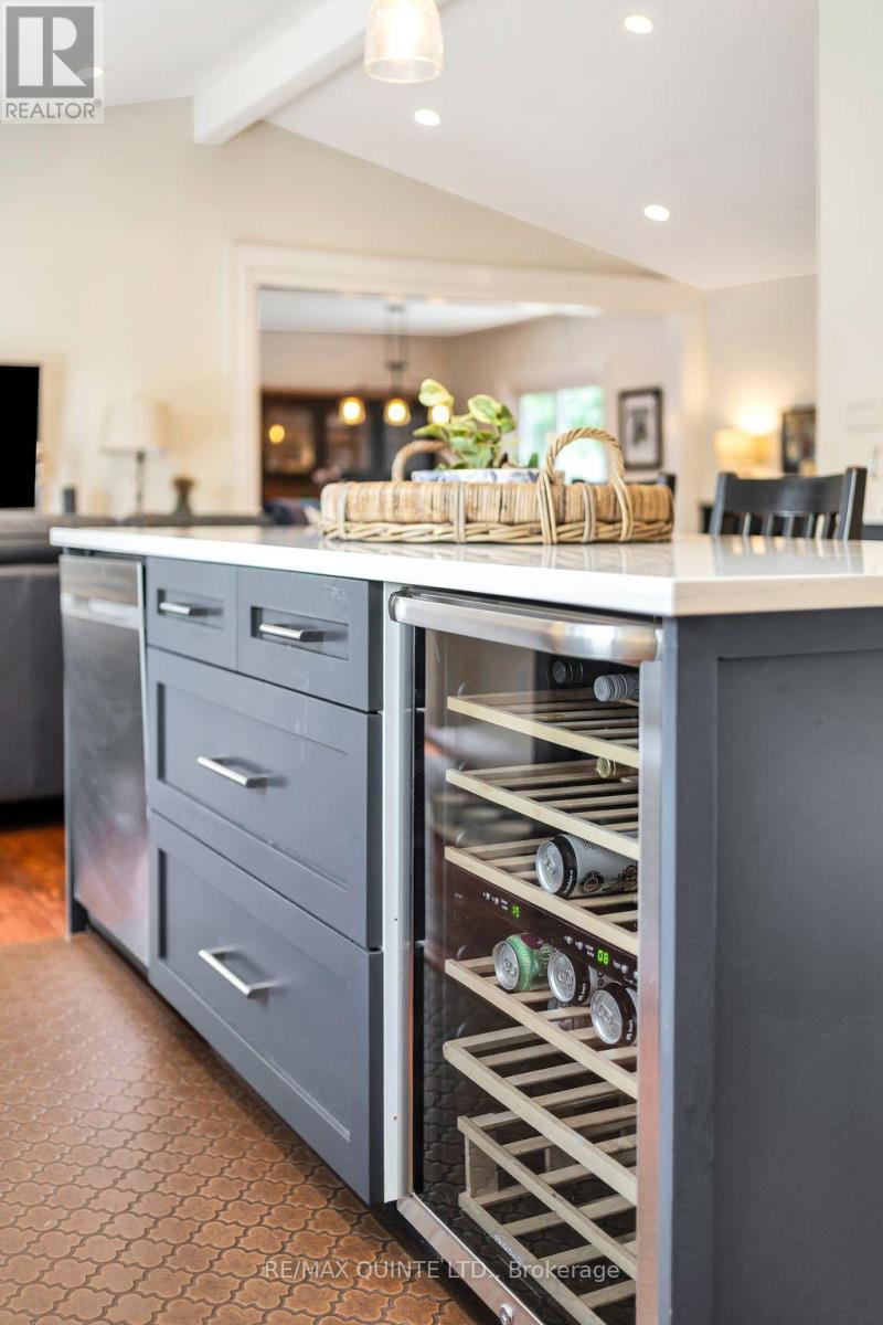 14 Eastern Avenue, Prince Edward County, Ontario  K8N 4Z1 - Photo 7 - X12273581