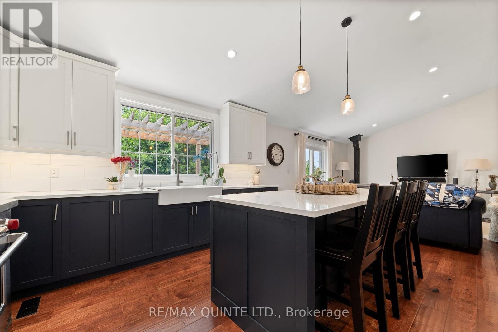 14 Eastern Avenue, Prince Edward County, Ontario  K8N 4Z1 - Photo 8 - X12273581