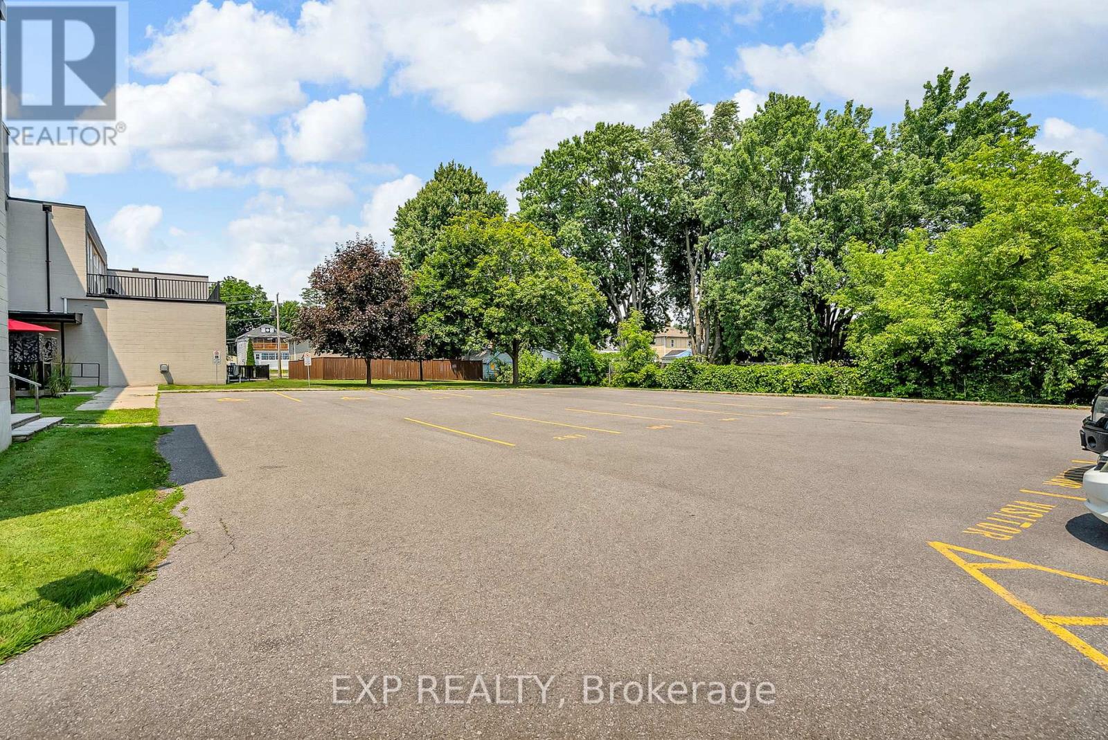 202 - 412 Fifth Street E, Cornwall, Ontario  K6H 2M2 - Photo 17 - X12269445
