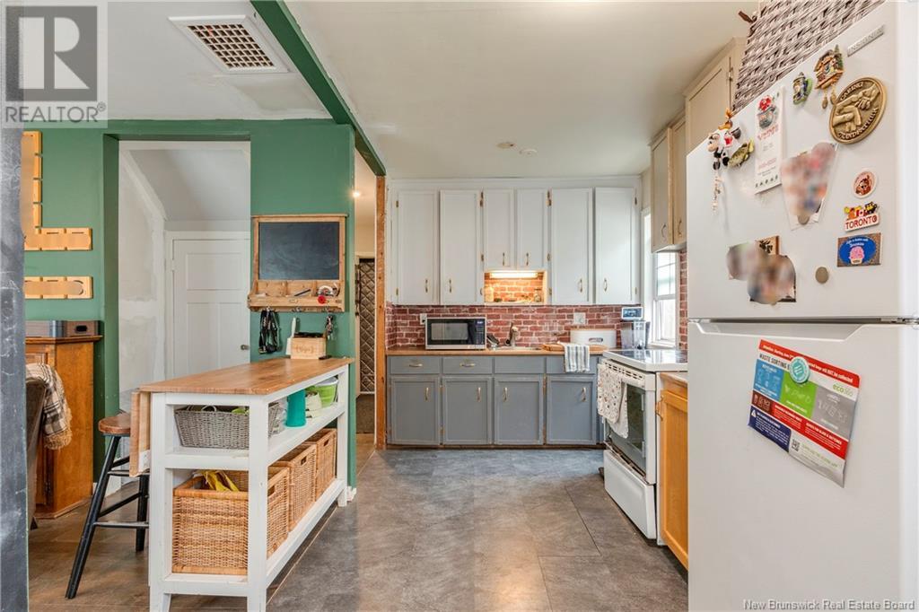 Property at 125 Lockhart Avenue image 4