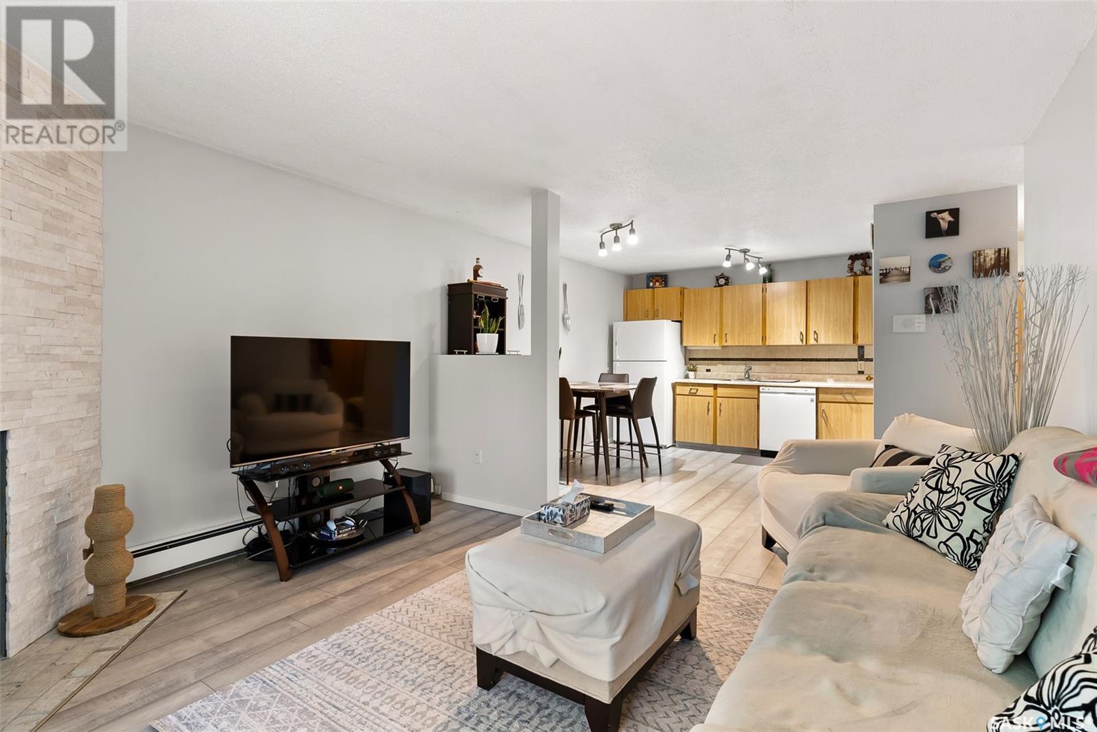 Property at 522 2406 Heseltine ROAD image 5