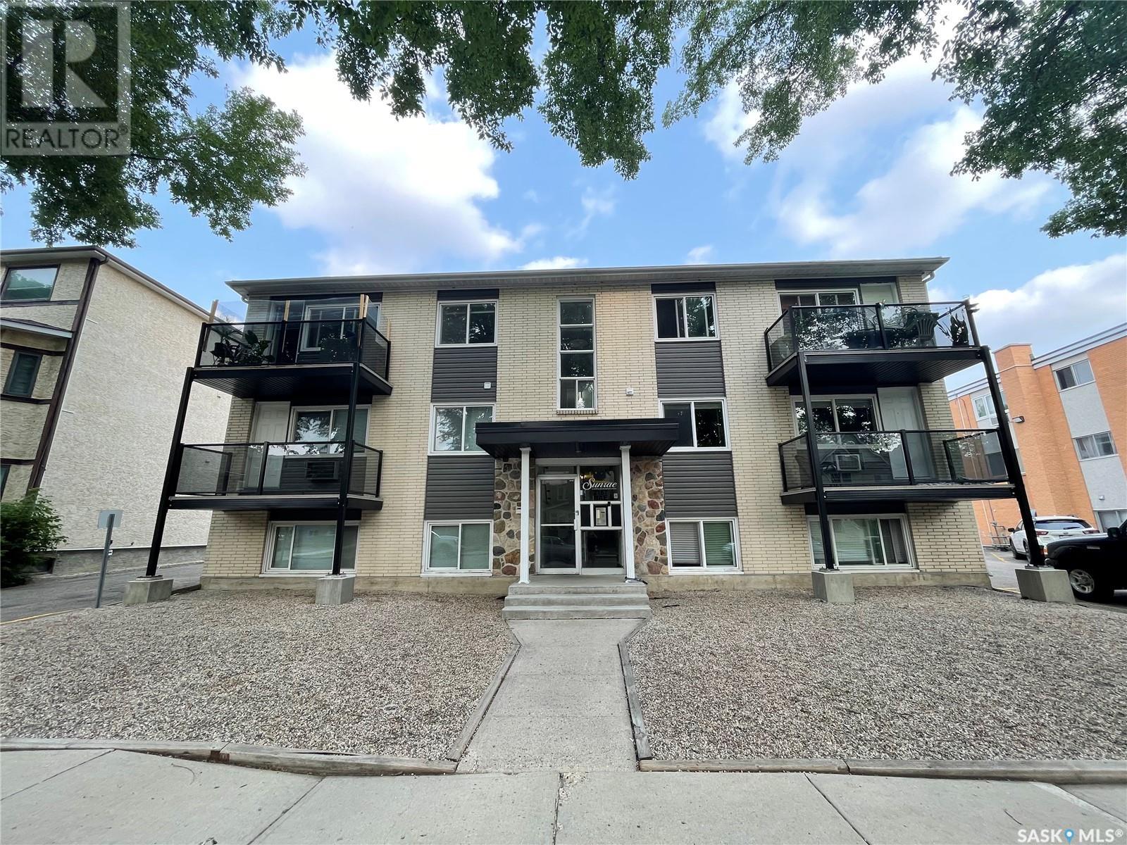 Property at 6 2157 Rae STREET image 1