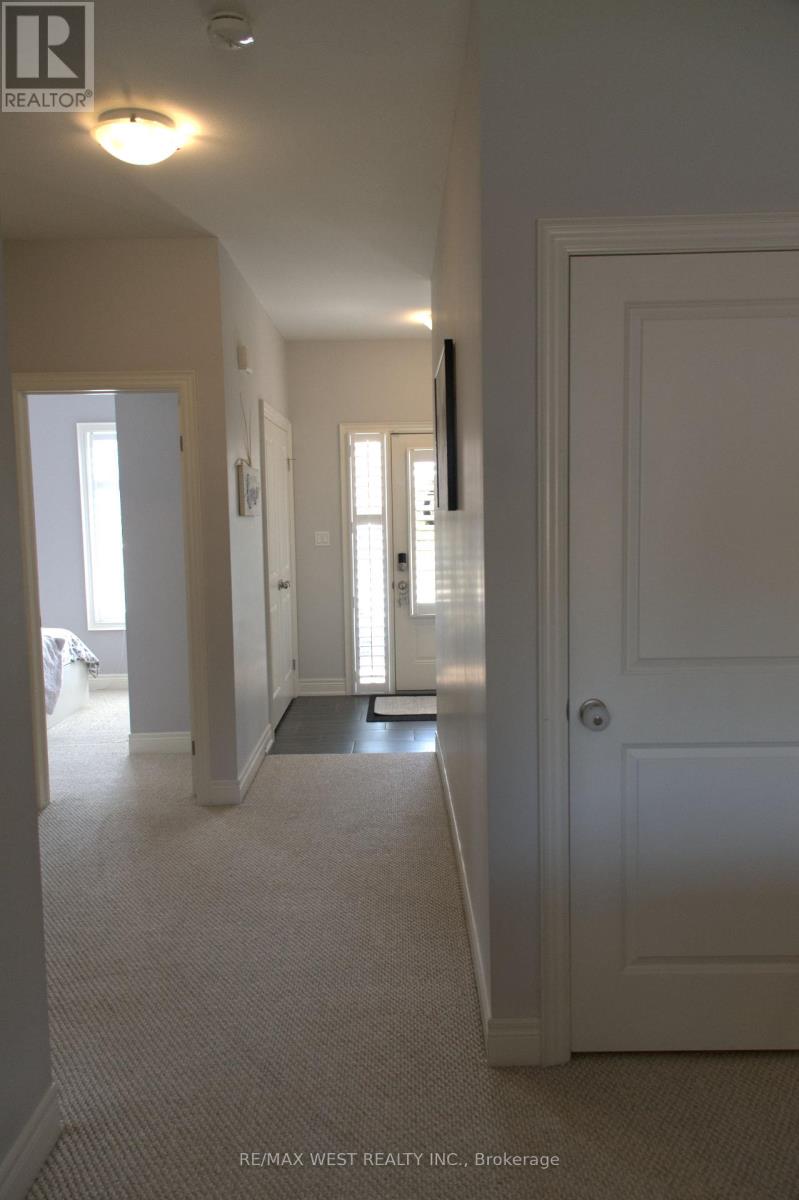 396 Louisa Street, Fort Erie (Lakeshore), Ontario  L2A 0E2 - Photo 4 - X12274406