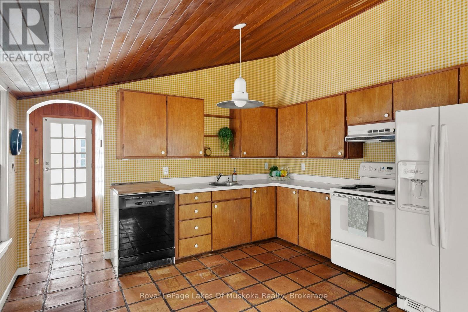 23 First Street, Kawartha Lakes, Ontario  K0M 1N0 - Photo 13 - X12275353