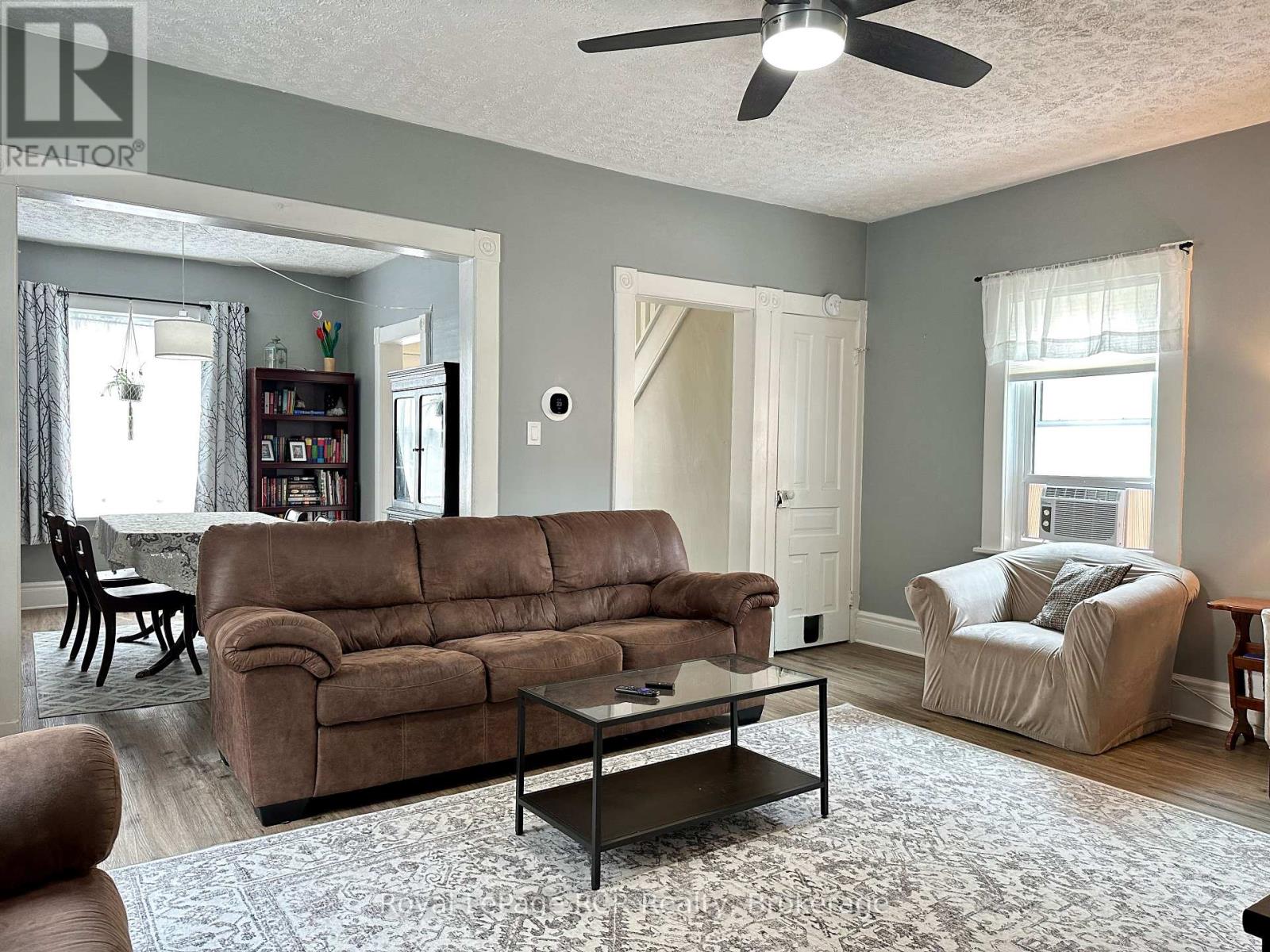 510 12th Street, Hanover, Ontario  N4N 1V9 - Photo 16 - X12275377