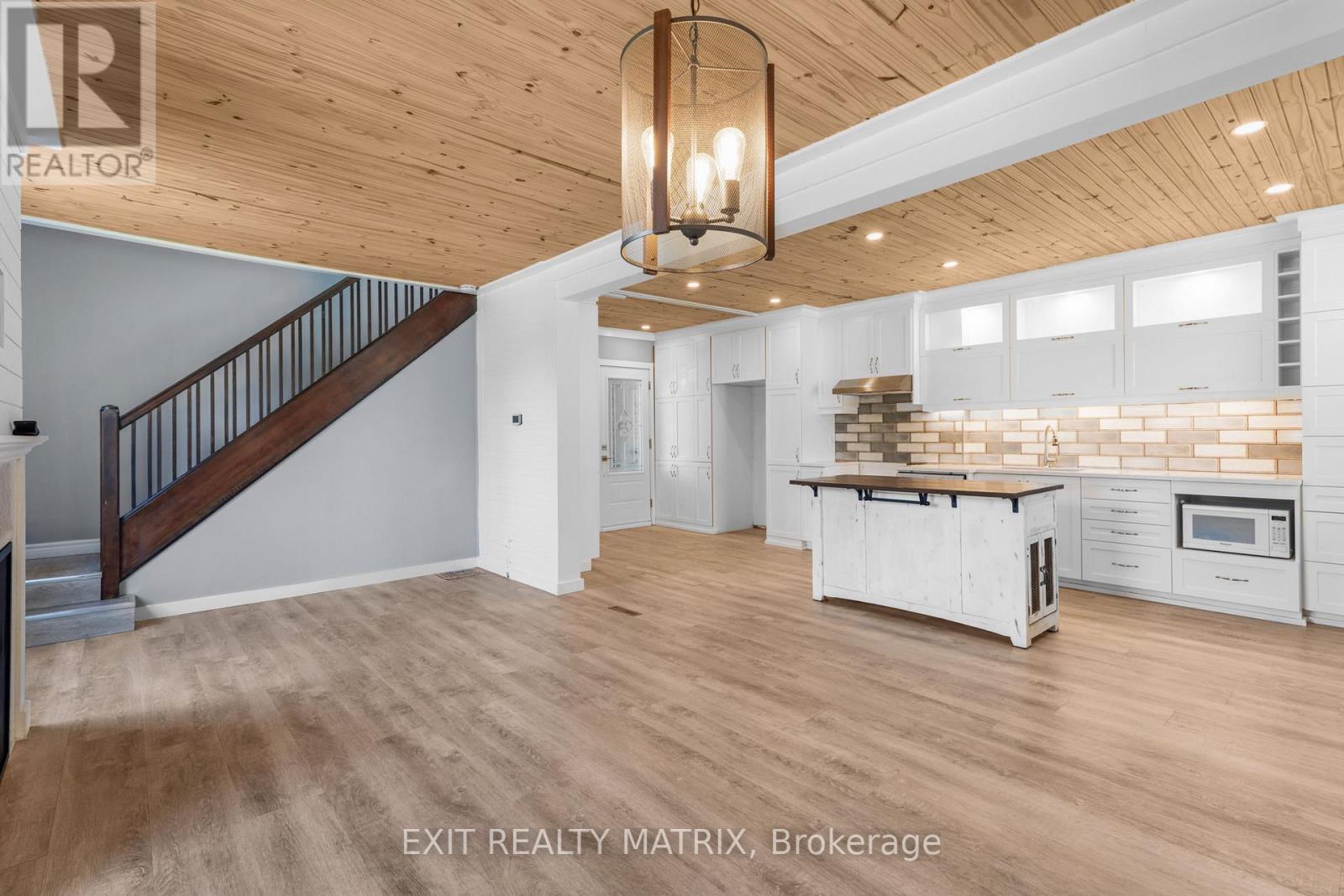 499 Smerdon Street, Hawkesbury, Ontario  K6A 2M9 - Photo 15 - X12275272