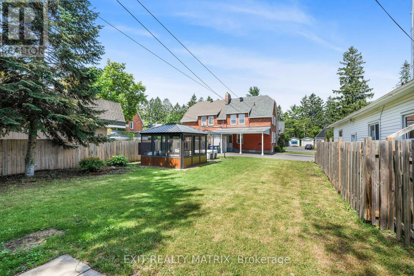 499 Smerdon Street, Hawkesbury, Ontario  K6A 2M9 - Photo 29 - X12275272
