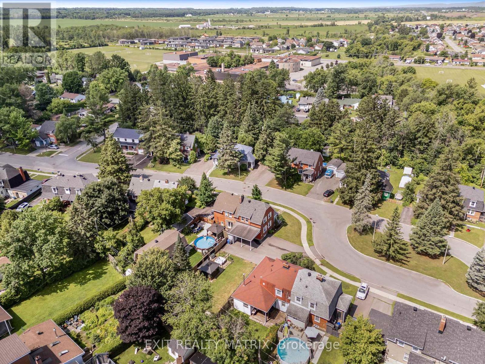 499 Smerdon Street, Hawkesbury, Ontario  K6A 2M9 - Photo 34 - X12275272