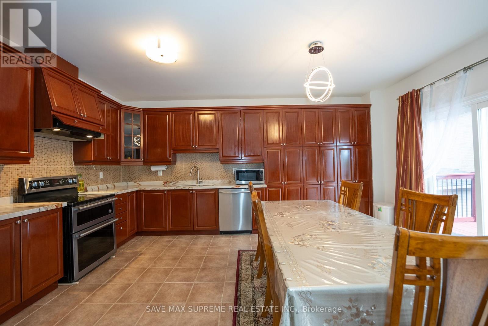 4 Ozark Court, Brampton (Bram West), Ontario  L6Y 0L4 - Photo 16 - W12270885