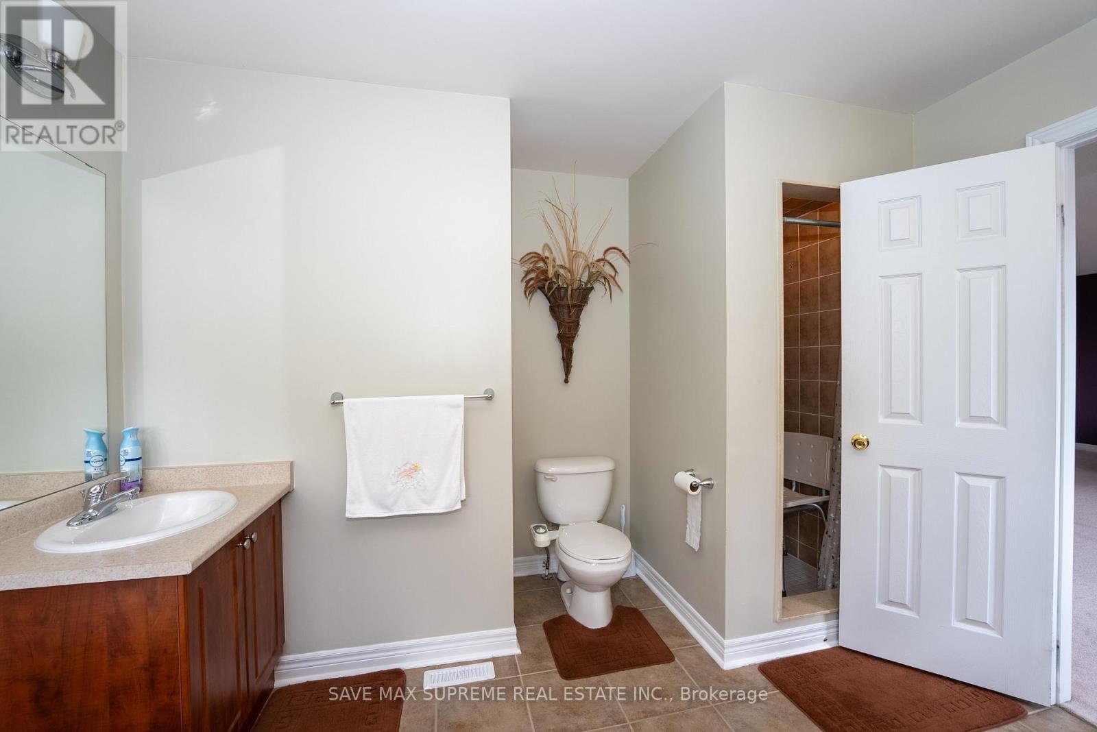 4 Ozark Court, Brampton (Bram West), Ontario  L6Y 0L4 - Photo 24 - W12270885