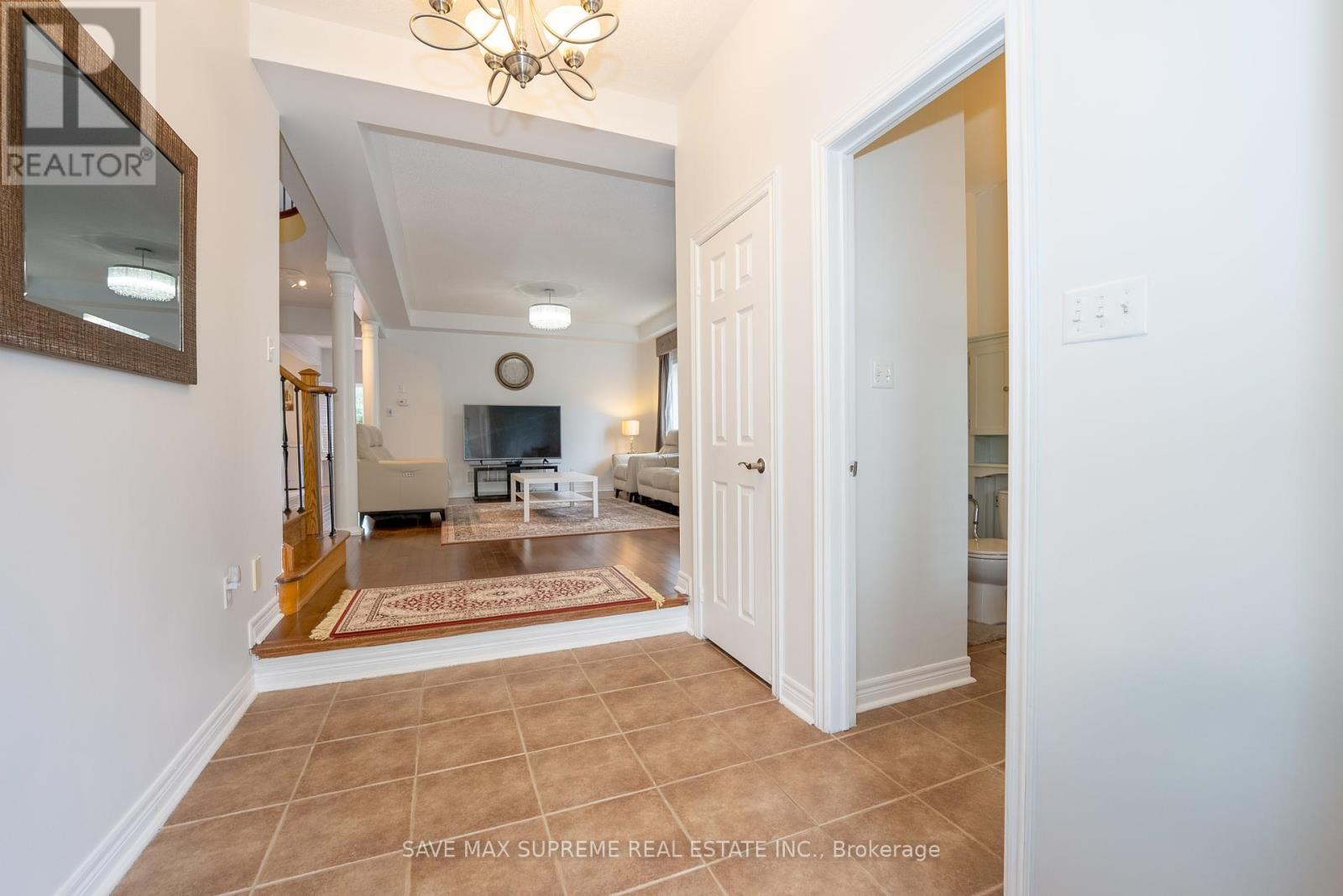 4 Ozark Court, Brampton (Bram West), Ontario  L6Y 0L4 - Photo 7 - W12270885