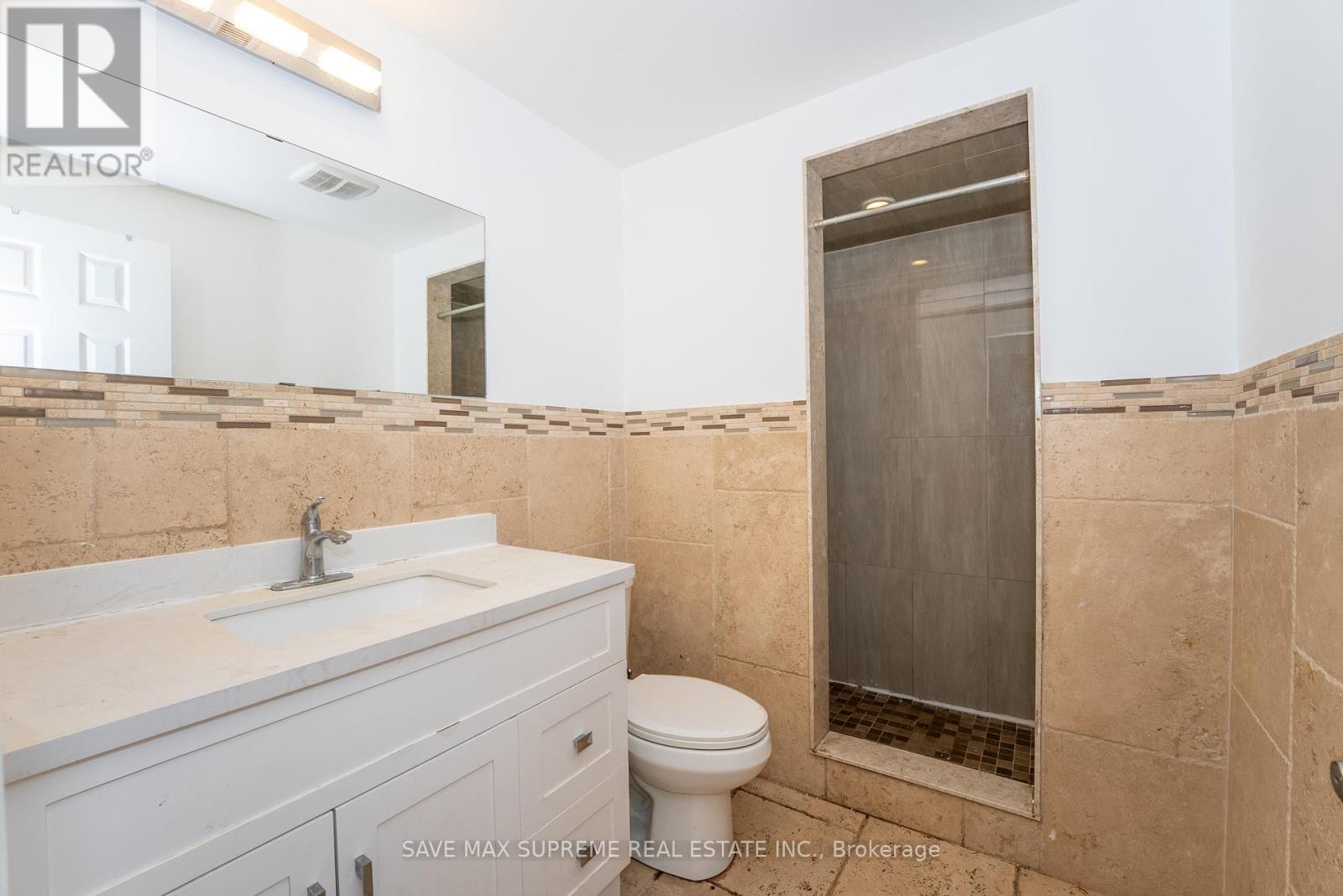 4 Ozark Court, Brampton (Bram West), Ontario  L6Y 0L4 - Photo 38 - W12270885