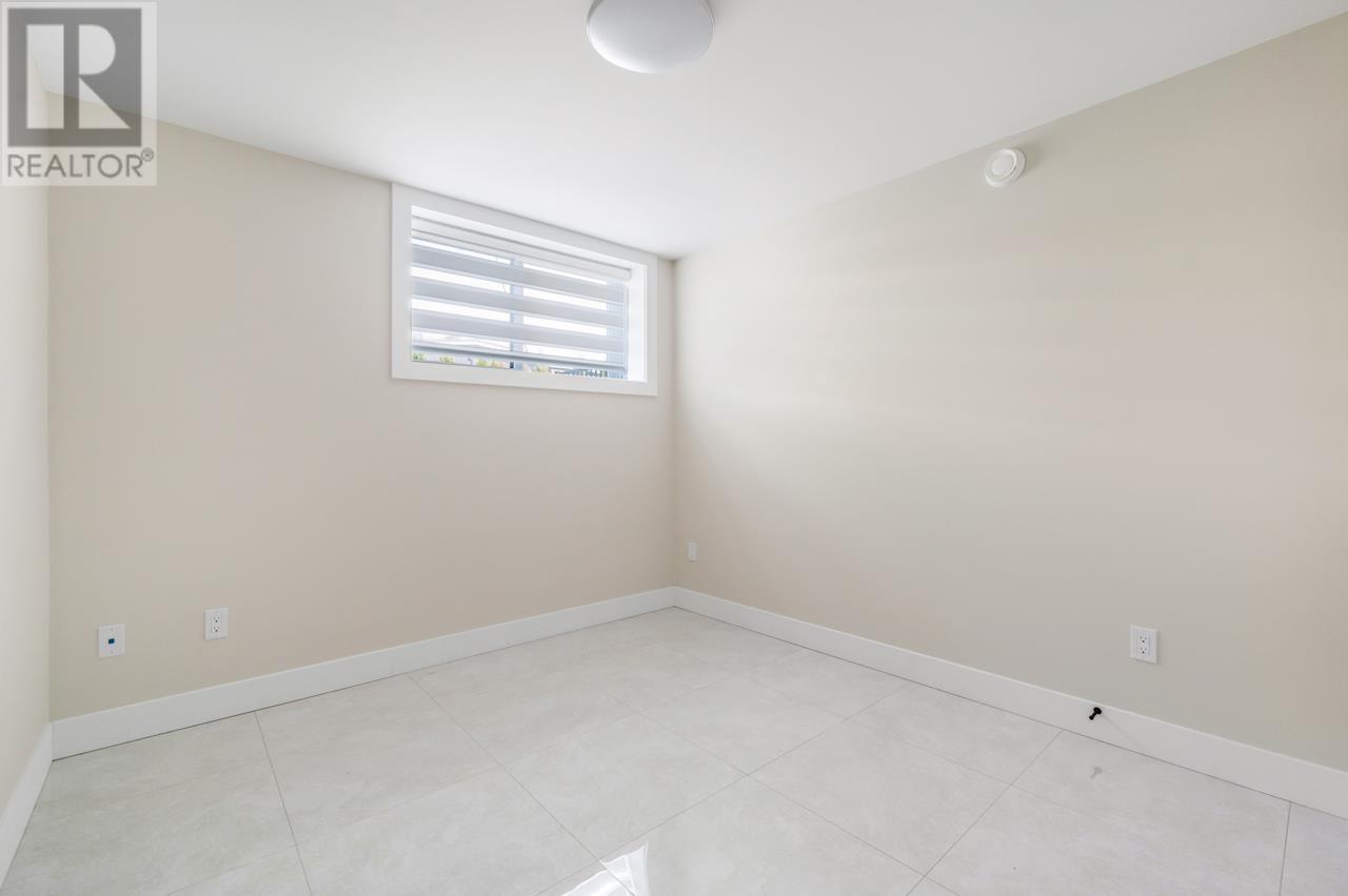 Listing Picture 35 of 38 : 6550 IMPERIAL STREET, Burnaby / 本拿比 - 魯藝地產 Yvonne Lu Group - MLS Medallion Club Member