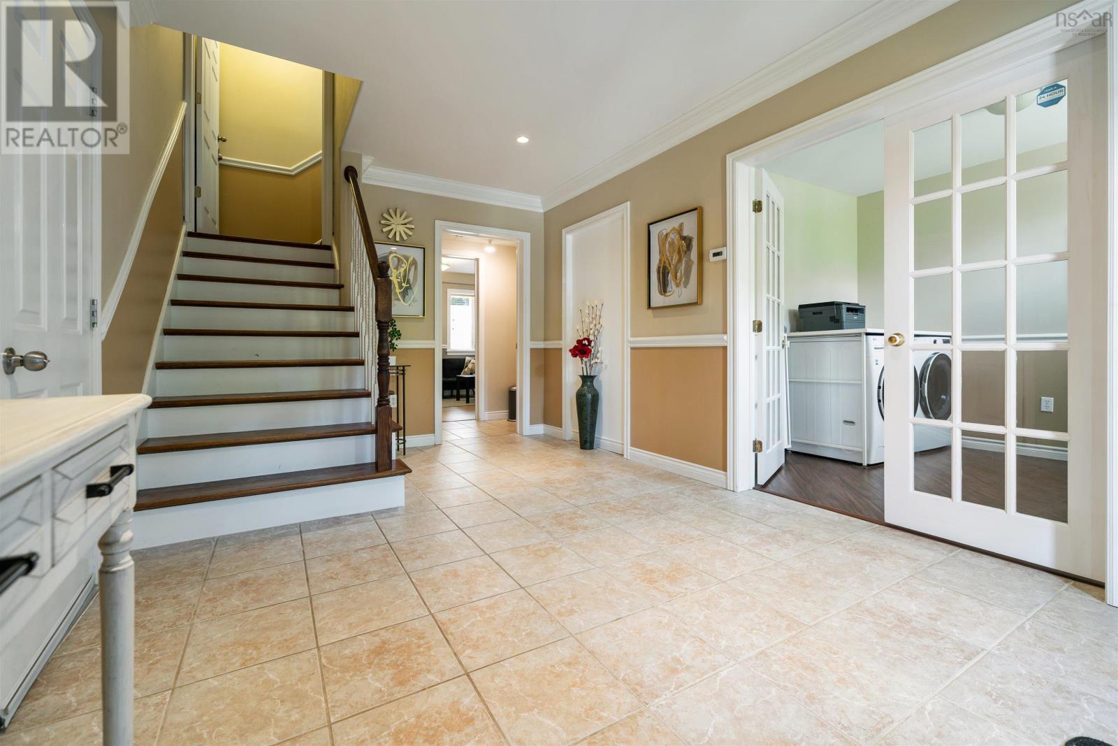 Property at 60 Pioneer Avenue image 3