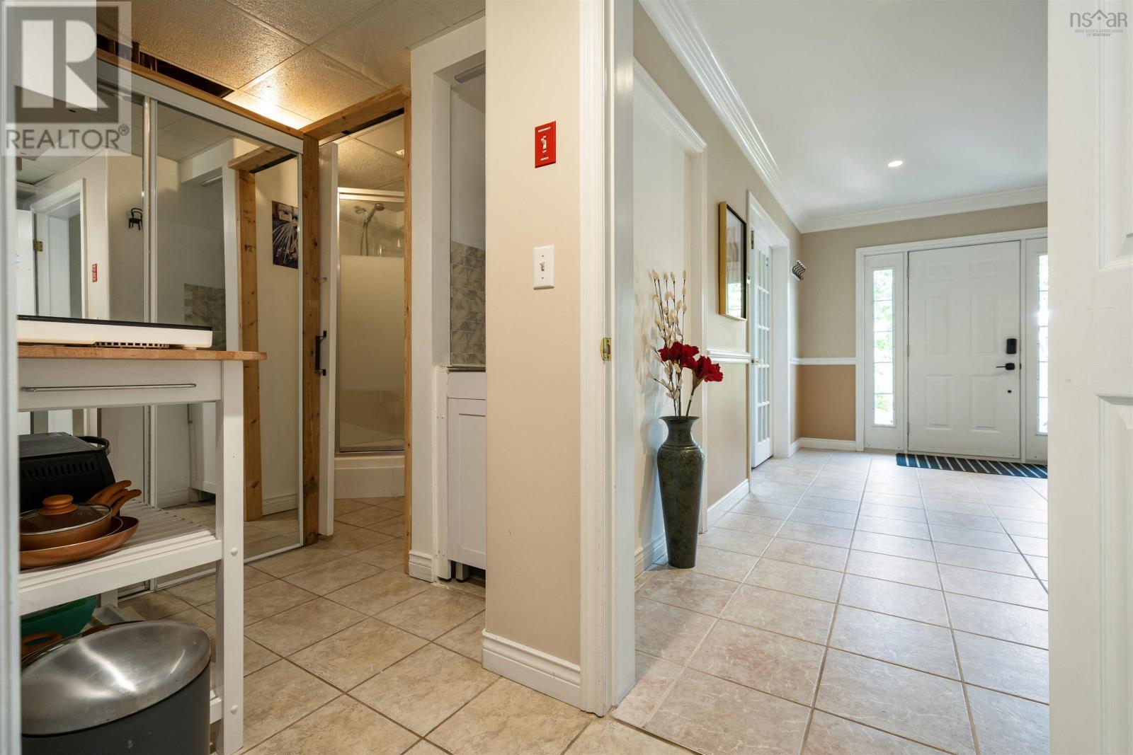 Property at 60 Pioneer Avenue image 5