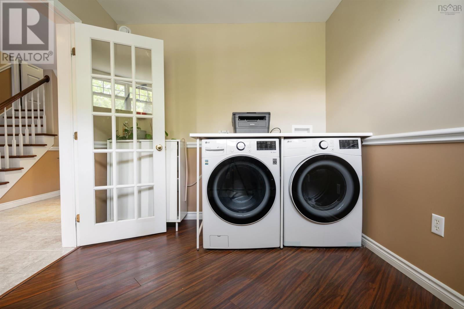 Property at 60 Pioneer Avenue image 4
