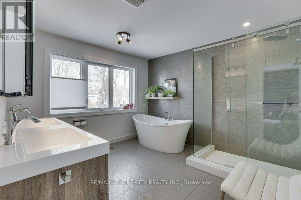 146 Victoria Street, London East, Ontario  N6A 2B7 - Photo 25 - X12275441