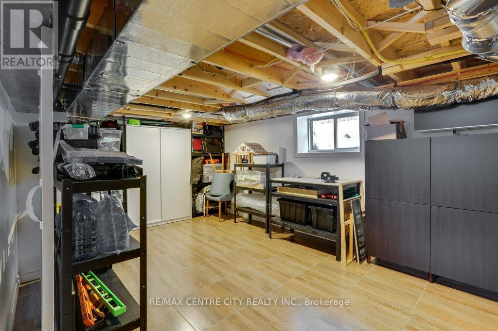 146 Victoria Street, London East, Ontario  N6A 2B7 - Photo 41 - X12275441