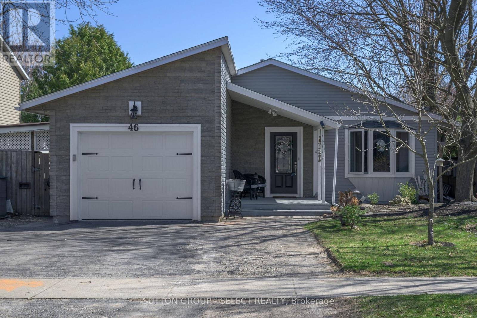 46 Monmore Road, London North (North F), Ontario  N6G 2W6 - Photo 1 - X12275489