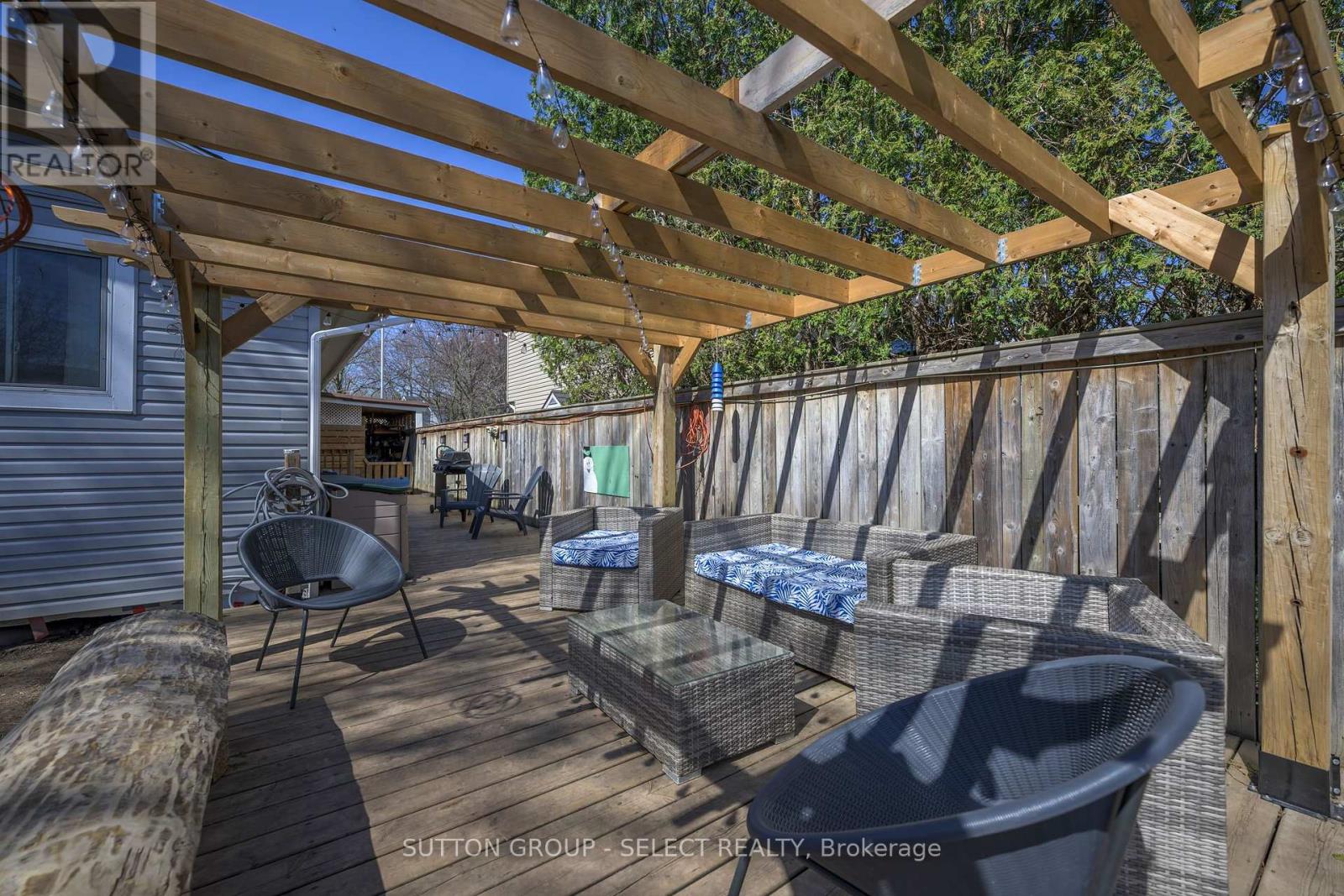 46 Monmore Road, London North (North F), Ontario  N6G 2W6 - Photo 33 - X12275489