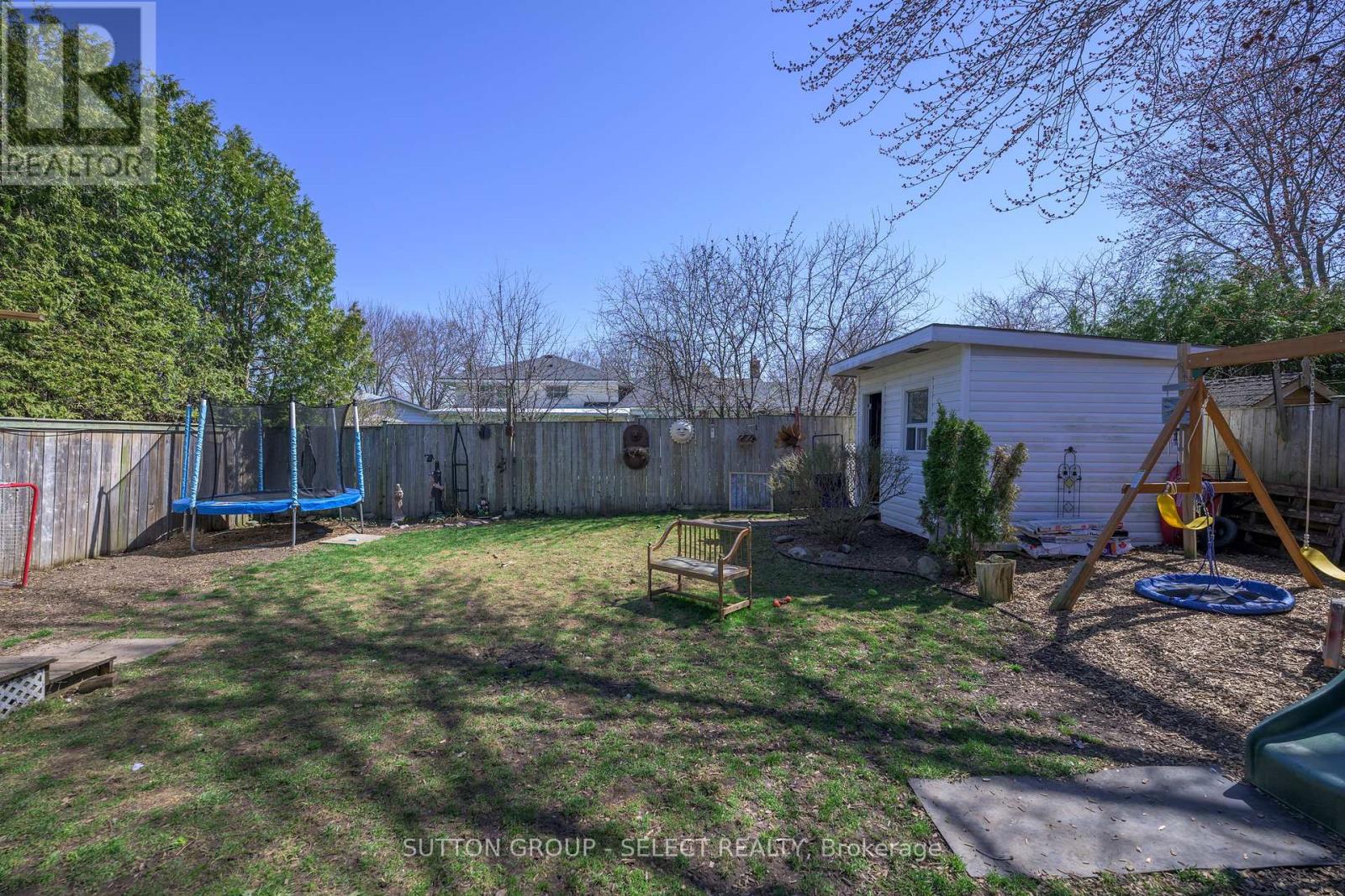 46 Monmore Road, London North (North F), Ontario  N6G 2W6 - Photo 35 - X12275489