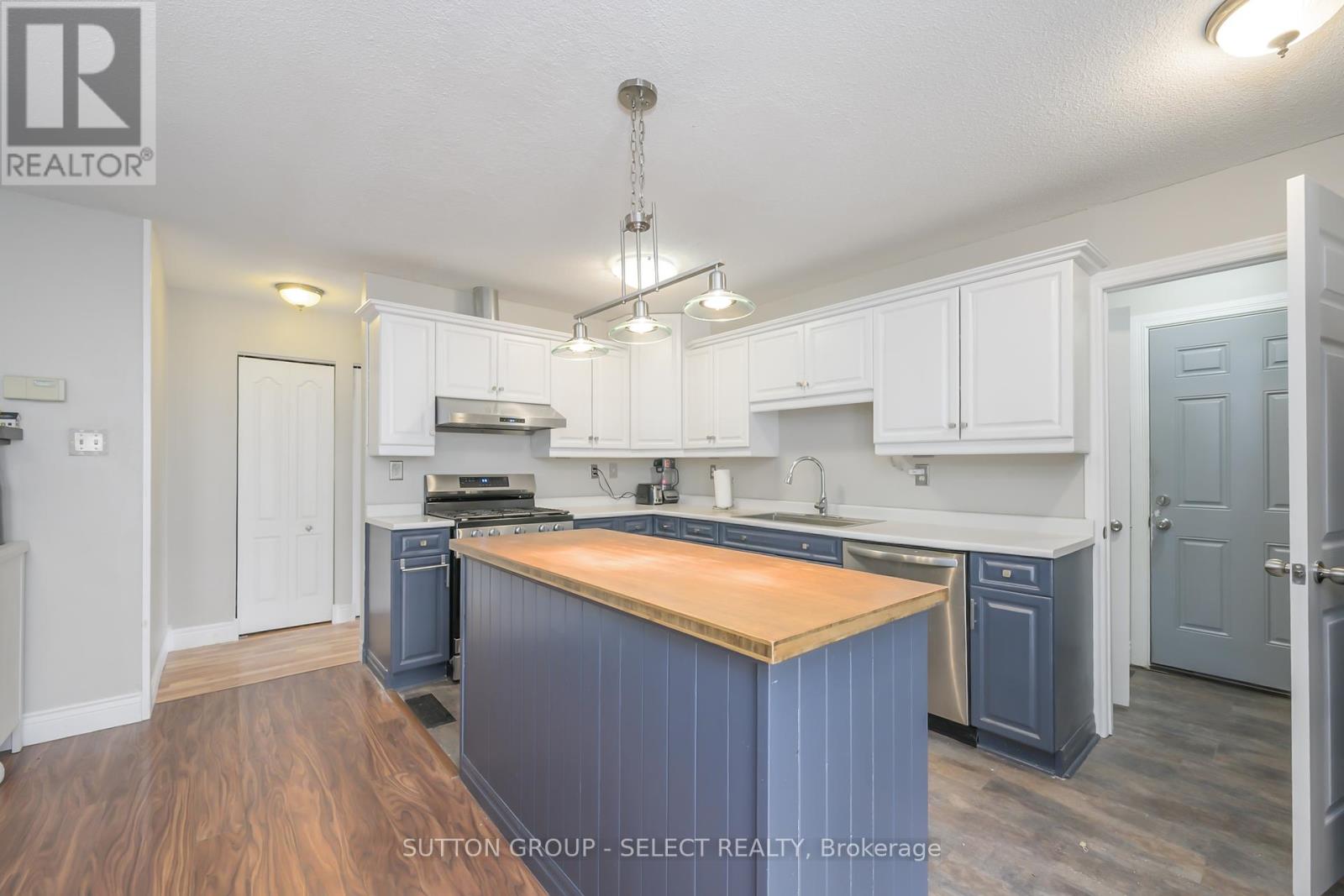 46 Monmore Road, London North (North F), Ontario  N6G 2W6 - Photo 7 - X12275489