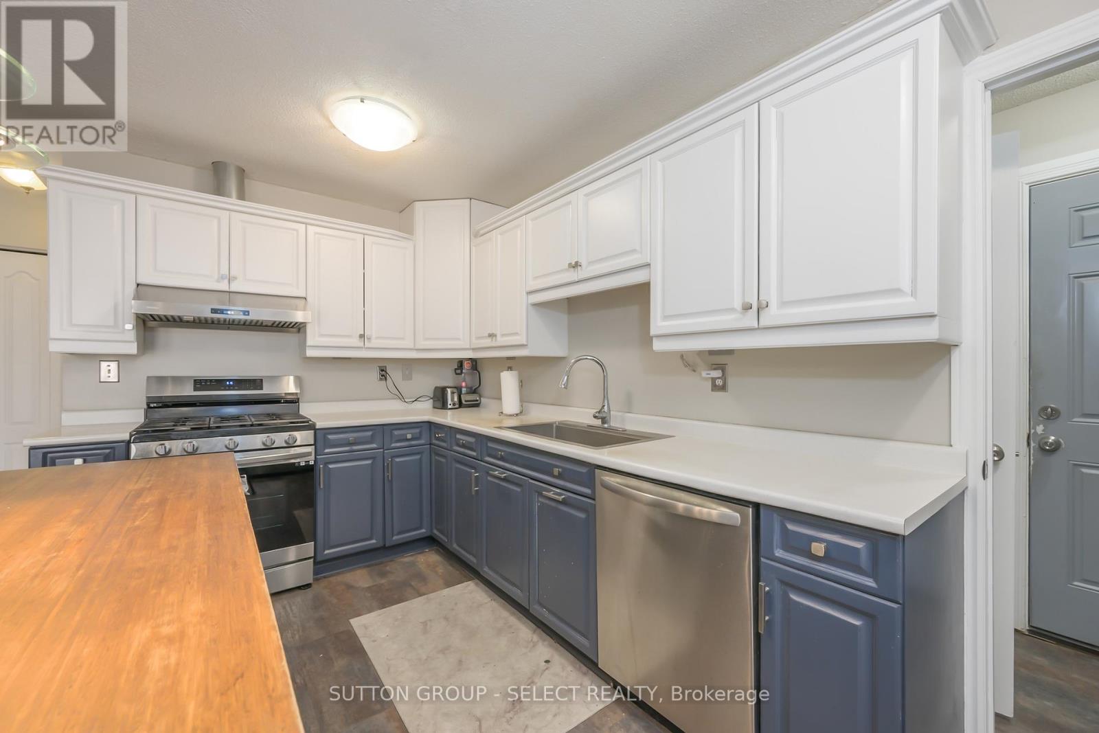 46 Monmore Road, London North (North F), Ontario  N6G 2W6 - Photo 9 - X12275489