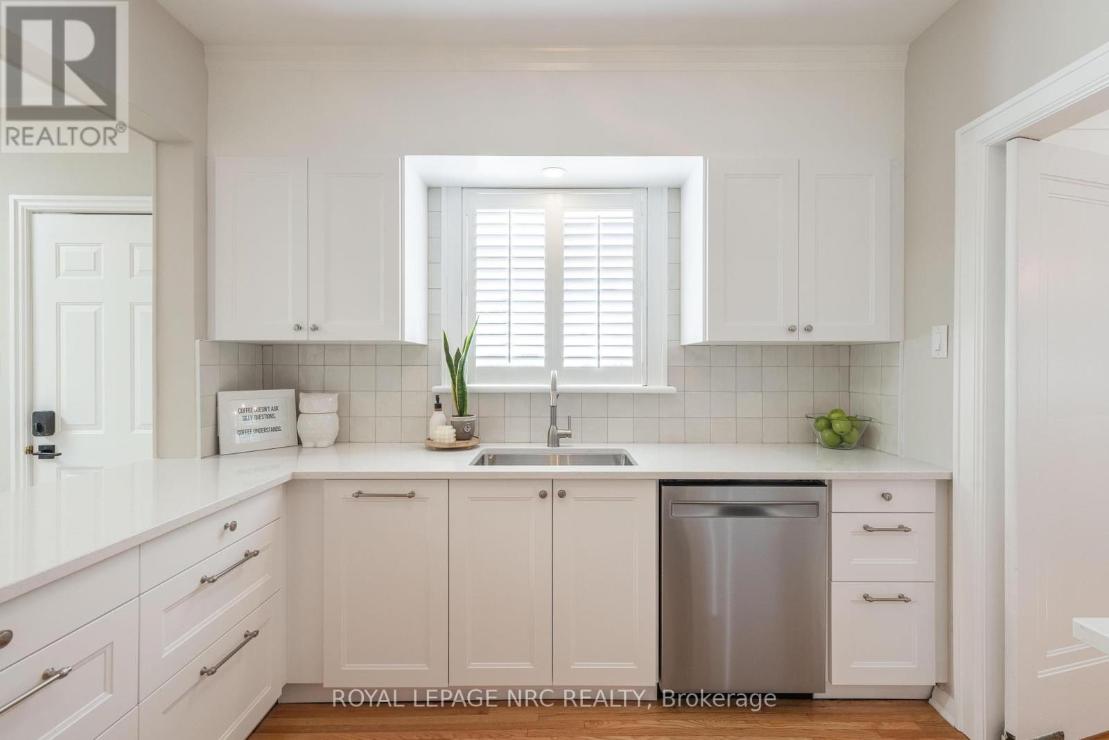 51 Hillcrest Avenue, St. Catharines, Ontario  L2R 4Y3 - Photo 14 - X12262453