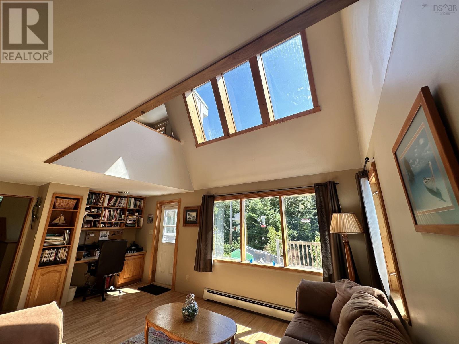 187 Hartz Point Road Road, Shelburne, Nova Scotia  B0T 1W0 - Photo 12 - 202504929