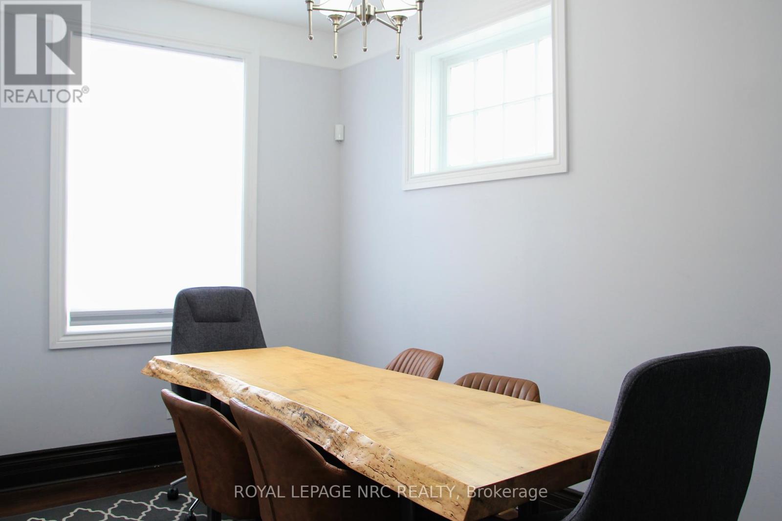 19 Court Street, St. Catharines, Ontario  L2R 4R5 - Photo 20 - X12275561