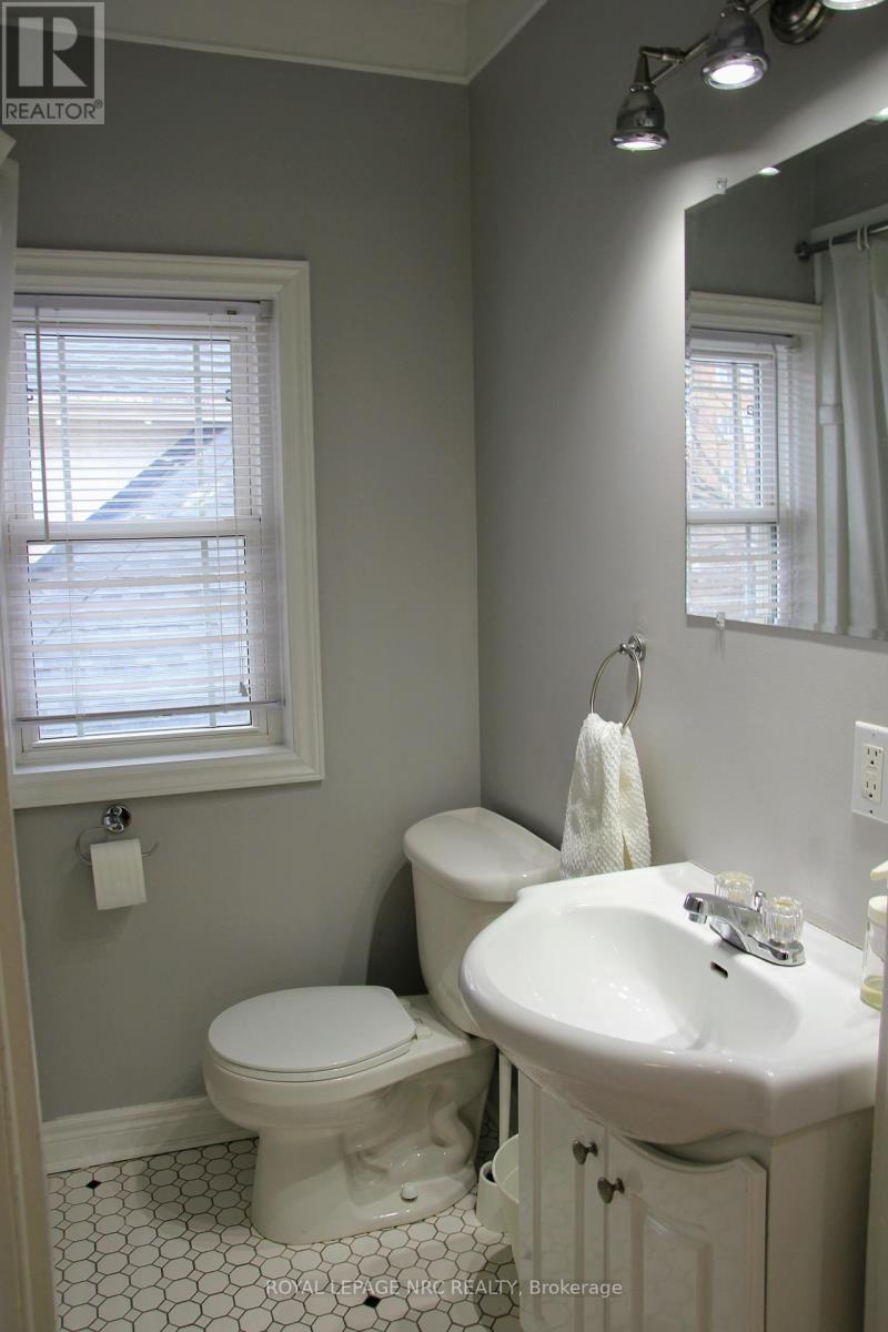 19 Court Street, St. Catharines, Ontario  L2R 4R5 - Photo 25 - X12275561