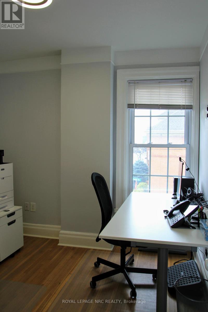19 Court Street, St. Catharines, Ontario  L2R 4R5 - Photo 35 - X12275561