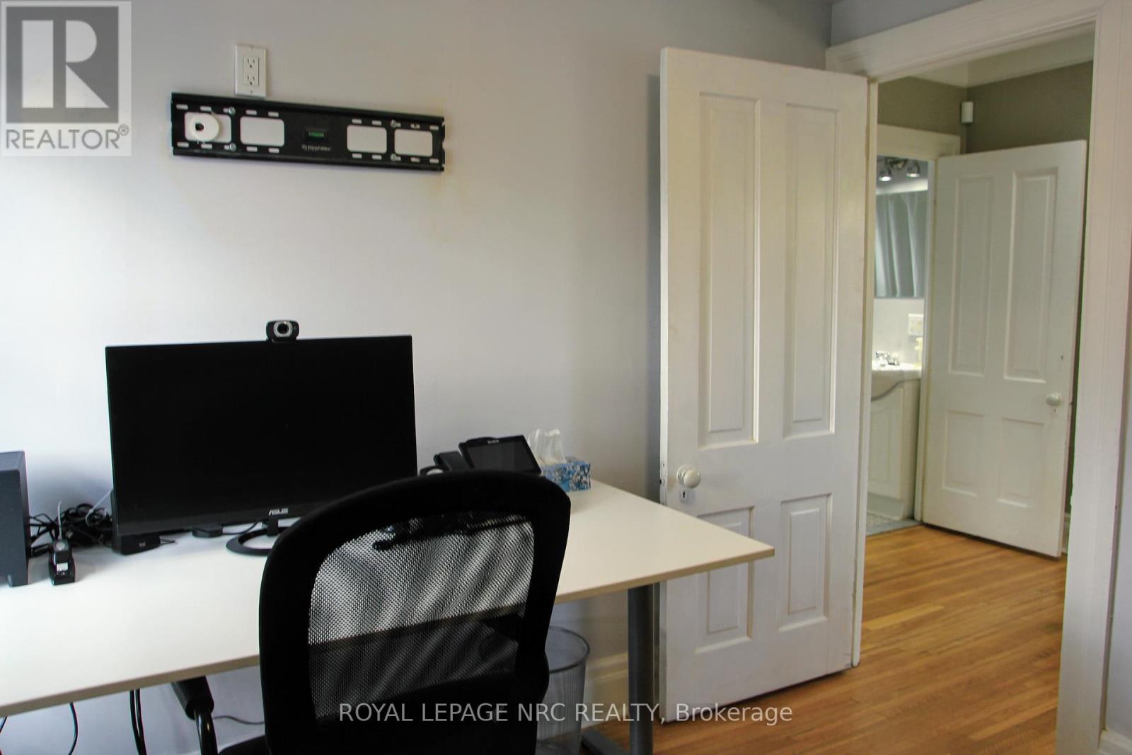 19 Court Street, St. Catharines, Ontario  L2R 4R5 - Photo 37 - X12275561