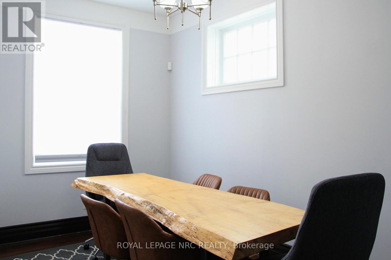 19 Court Street, St. Catharines, Ontario  L2R 4R5 - Photo 20 - X12275563