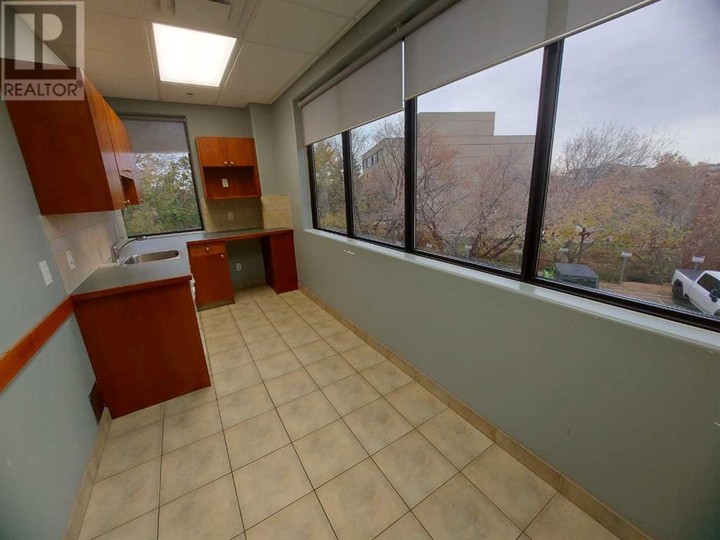 210, 4320 50 Avenue, Red Deer, Alberta  T4N 3Z6 - Photo 10 - A2172349